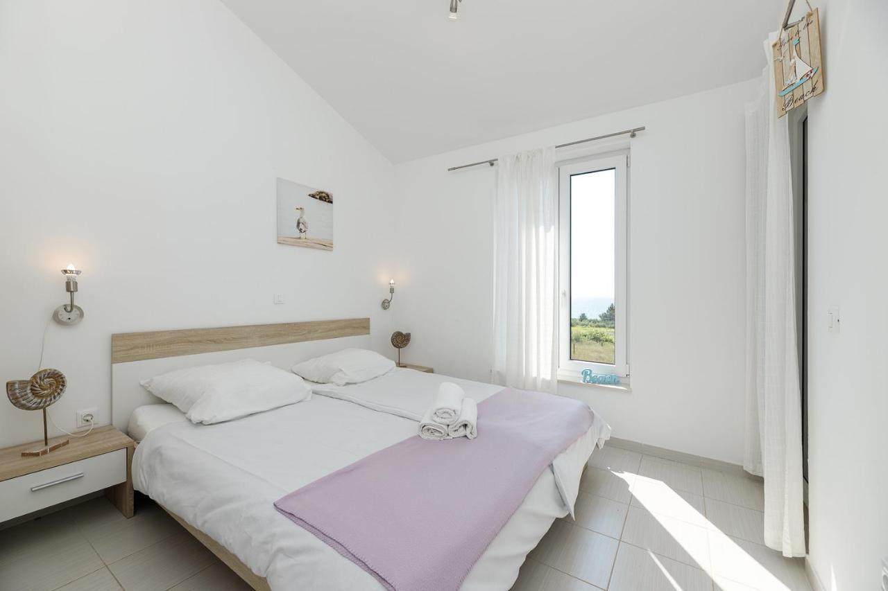MALO Ferienvilla Privlaka, Pool, Boje, WI-FI, Wallbox Privlaka  Exteriör bild