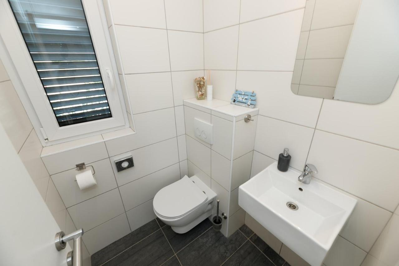MALO Ferienvilla Privlaka, Pool, Boje, WI-FI, Wallbox Privlaka  Exteriör bild