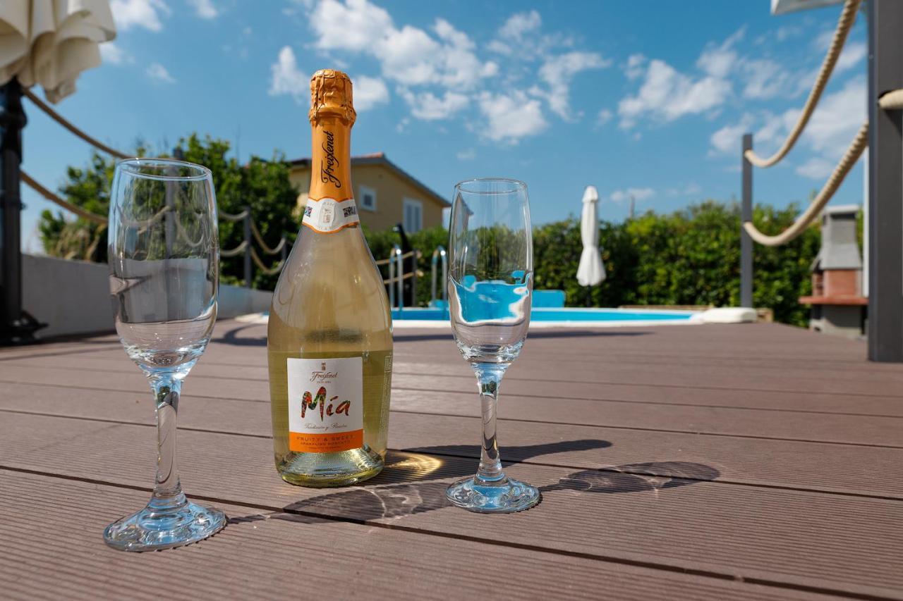 MALO Ferienvilla Privlaka, Pool, Boje, WI-FI, Wallbox Privlaka  Exteriör bild