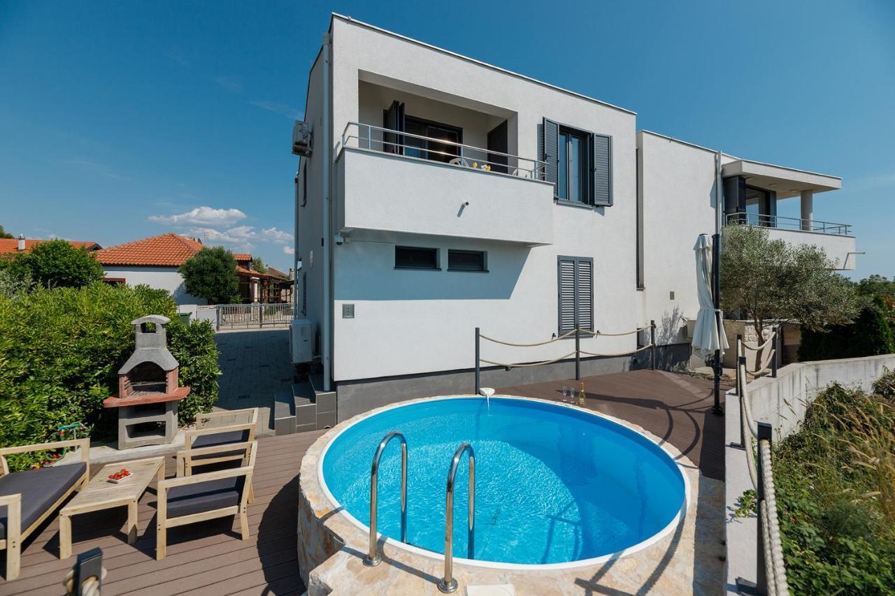 MALO Ferienvilla Privlaka, Pool, Boje, WI-FI, Wallbox Privlaka  Exteriör bild