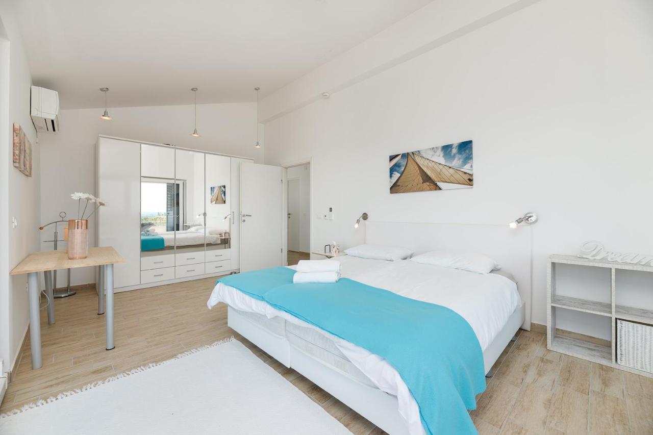 MALO Ferienvilla Privlaka, Pool, Boje, WI-FI, Wallbox Privlaka  Exteriör bild