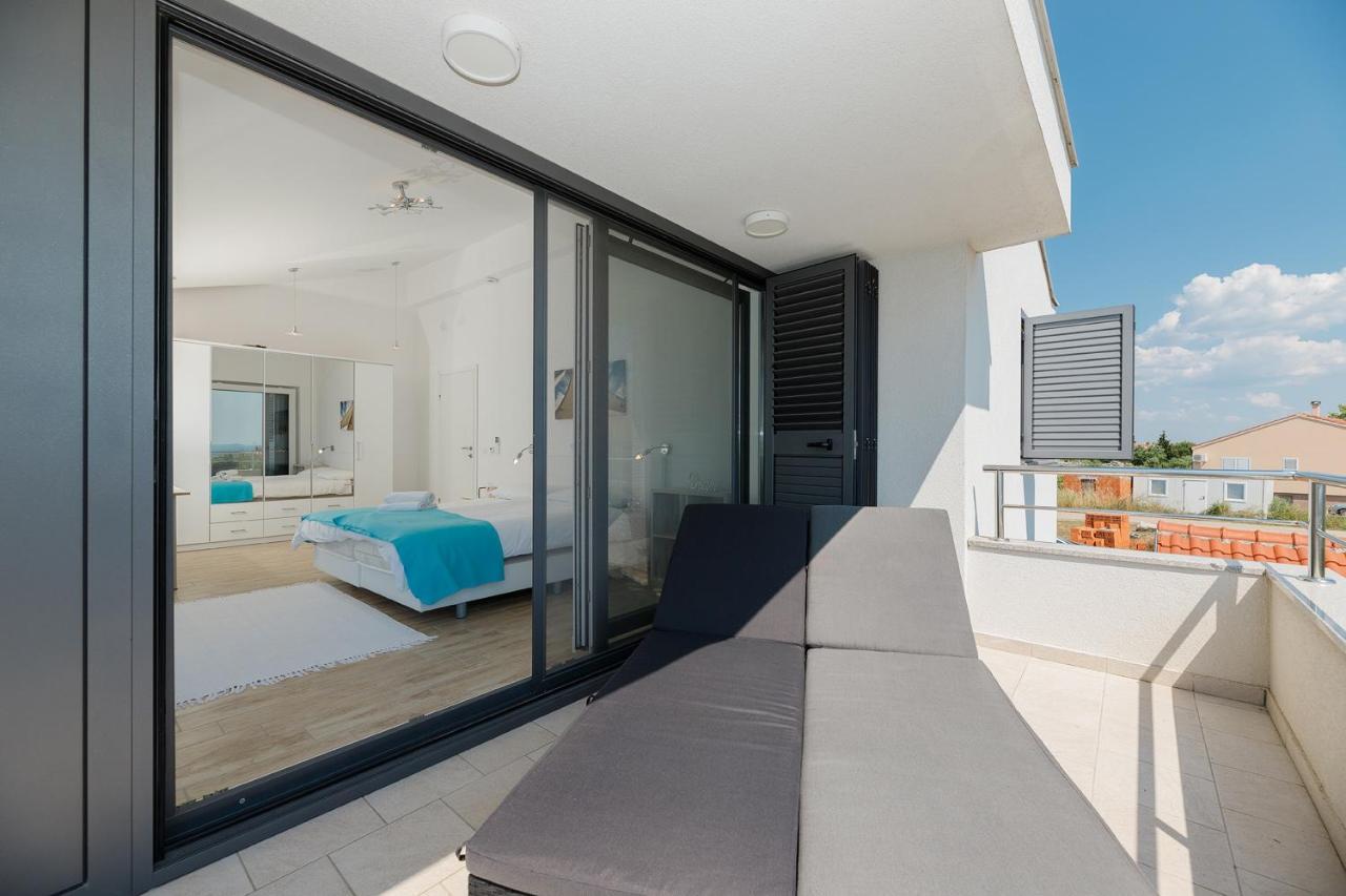 MALO Ferienvilla Privlaka, Pool, Boje, WI-FI, Wallbox Privlaka  Exteriör bild